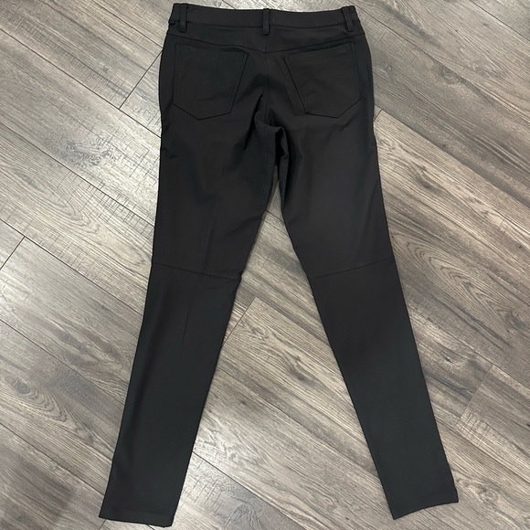 Mens Lululemon ABC Pant in Black - Picture 5 of 5